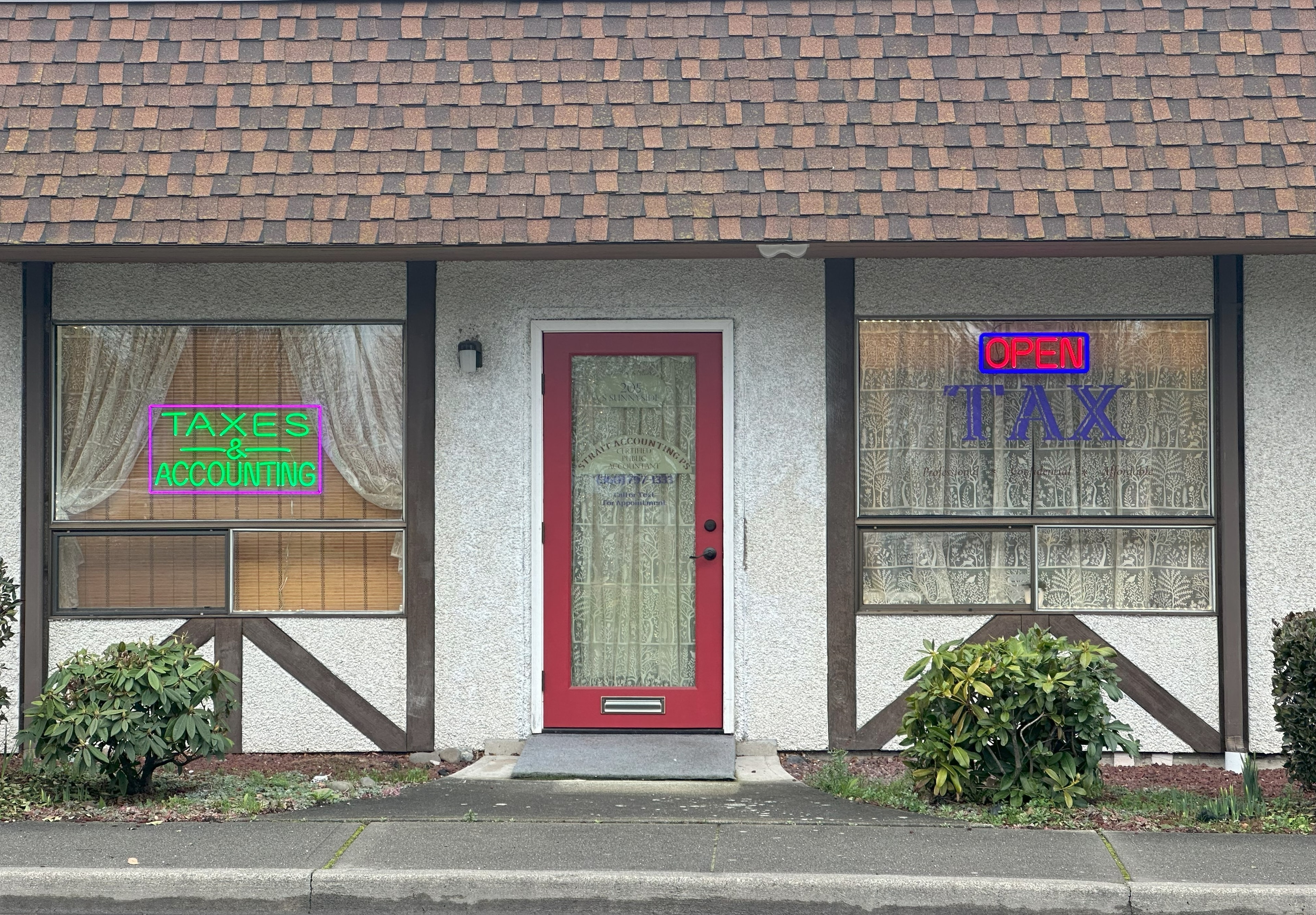 Sequim, WA community street scene